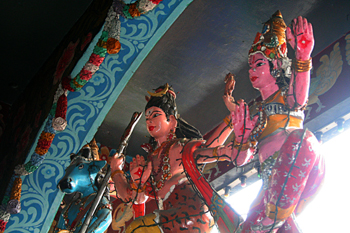 Detalle decoración, Templo Hindú, Medam, Sumatra, Indonesia