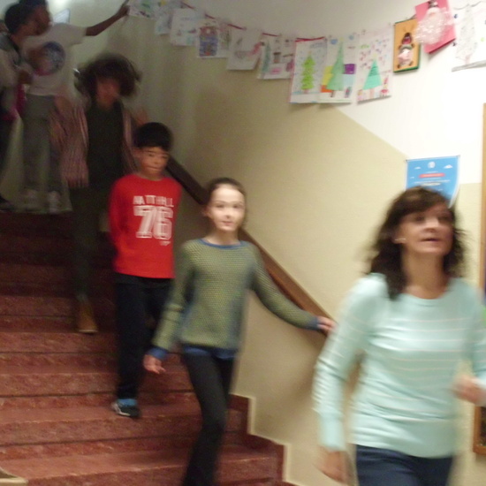 NOS FELICITAMOS NAVIDAD EN EL HOSTOS 34