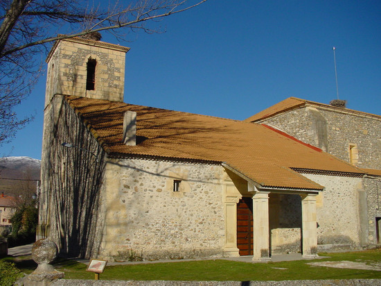 Lateral Iglesia de Alameda del Valle