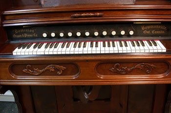 Teclado de un armonio