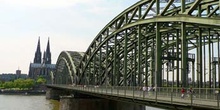 Puente de metal en Colonia, Alemania