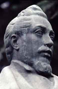 Detalle del monumento Mariano José de Larra