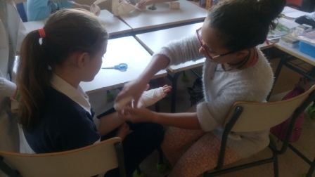 2017_10_SEXTO_TECNICAS DE VENDAJES EN CCNN_FDLR_LAS ROZAS 11