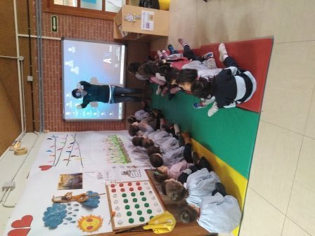 2018_04_09_INFANTIL 3B VIAJA POR EL MUNDO_CP FDLR_LAS ROZAS 6