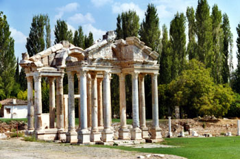 Tetrapylon, Afrodisias, Turquía