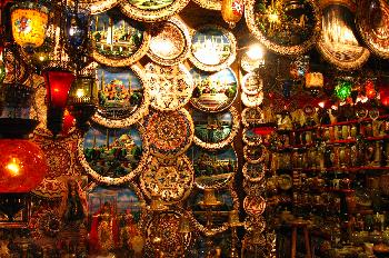 Tiendas en el Gran Bazar, Estambul, Turquía