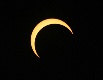 Fín de la fase central del eclipse anular 03