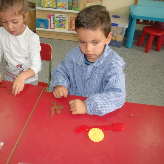 Noviembre 2016_Escribiendo letras y números con plasti_INF 4C 10