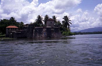 Castillo de San Felipe en el río Dulce, Livingston, Guatemala