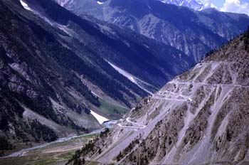 Paso de montaña de Zoji-La entre Ladakh y Cachemira (2), Jammu y