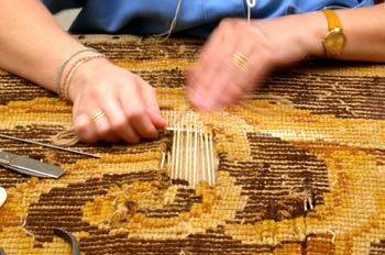 Fabricación artesanal de alfombra
