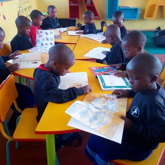 2019_10_10_Biblioteca de Kumwenya School_CEIP FDLR_Las Rozas 6