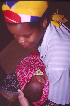 Madre con bebé, Nacala, Mozambique