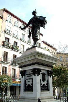 Monumento a Eloy Gonzalo en la plaza de Cascorro, Madrid