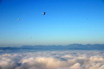 Vuelo de globos sobre el Prepirineo catalán, Cataluña