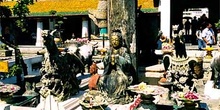 Altares varios dedicados a numerosos dioses, Tailandia