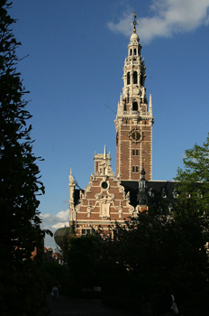 Torre de la Biblioteca de la Universidad Central, Lovaina, Bélgi