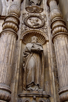 Detalle de la portada de la Basílica de Santa Engracia, Zaragoza
