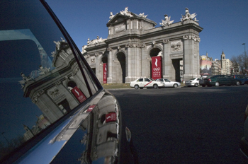 Puerta de Alcalá, Madrid