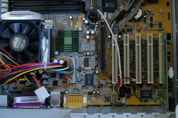 Controladores de sistemas integrados (Modem ,sonido, red). Detal