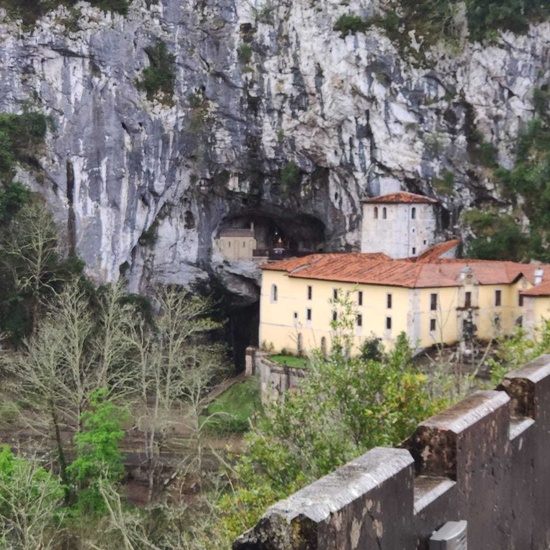 Santa Cueva de Covadonga 11
