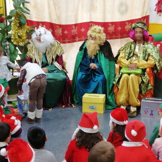 VISITA REYES MAGOS. 1. 18-19 24