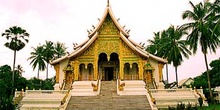Templo de estilo Lao. Luang Prabang, Laos