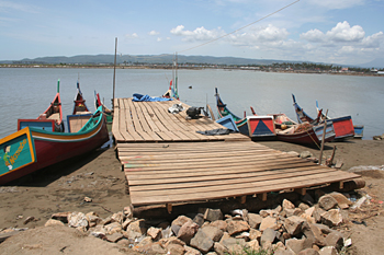 Nuevo embarcadero, Campamento de pescado, Alunaga, Sumatra, Indo