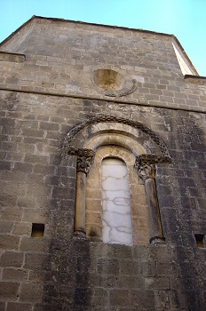 óculo del ábside de la iglesia, Huesca