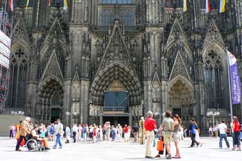 Entrada a la catedral de Colonia, Alemania