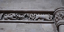 Catedral de Huesca. Cenefa con perros