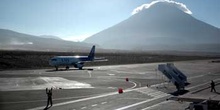 Aeropuerto de Arequipa y volcán Misti, Perú