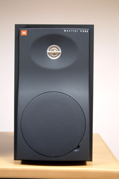 Altavoz dos vías campo cerrado