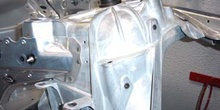 Torreta de suspensión delantera en fundición de aluminio