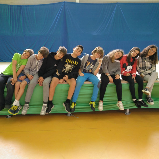 2018_056_14_Montando el Escenario para la Gaduación_CEIP FDLR_2017-2018 4