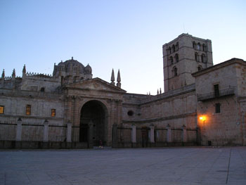 Plaza de la Catedral de noche, Zamora, Castilla y León