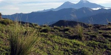 Los dos Ilinizas vistos desde Quilotoa, Ecuador