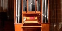 órgano en la Catedral de San Pedro, Ginebra, Suiza