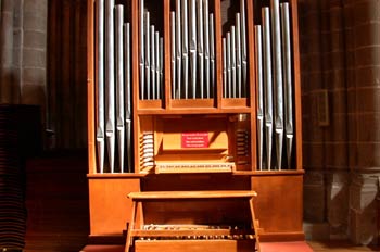 órgano en la Catedral de San Pedro, Ginebra, Suiza