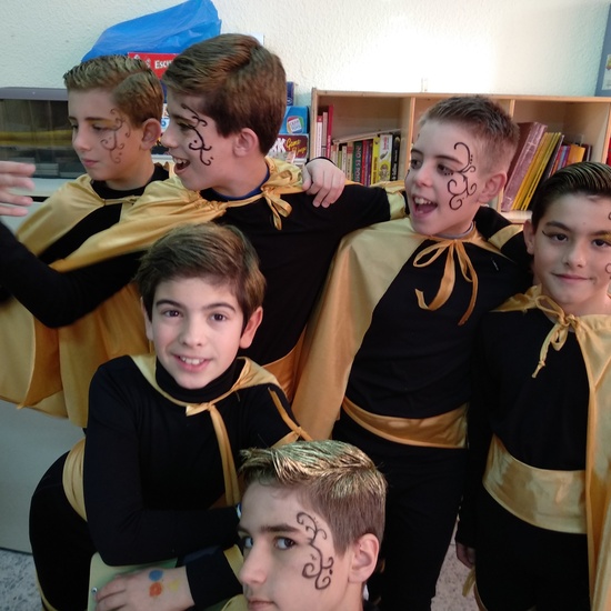 Instantes previos a la actuación de carnaval 8