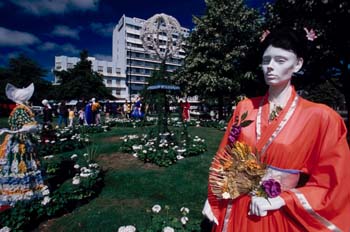 Exposición de trajes típicos en Christchurch, Nueva Zelanda