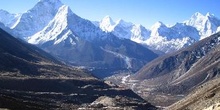 Río del Khumbu con vista al Ama Dablam, Malanphulan y Kang Tega