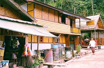 Casa de invitados, Laos