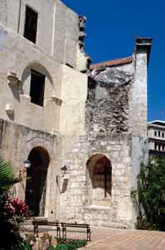 Edificio en ruinas, Cuba