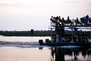 Paseo en barcaza, Botswana