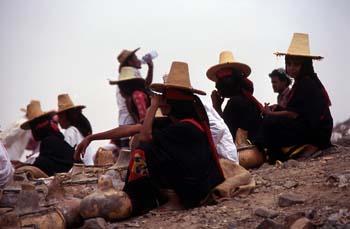 Vendedoras en el mercado de calabazas en Suq al Khamis, Yemen