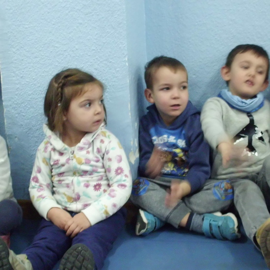 NOS FELICITAMOS NAVIDAD EN EL HOSTOS 15