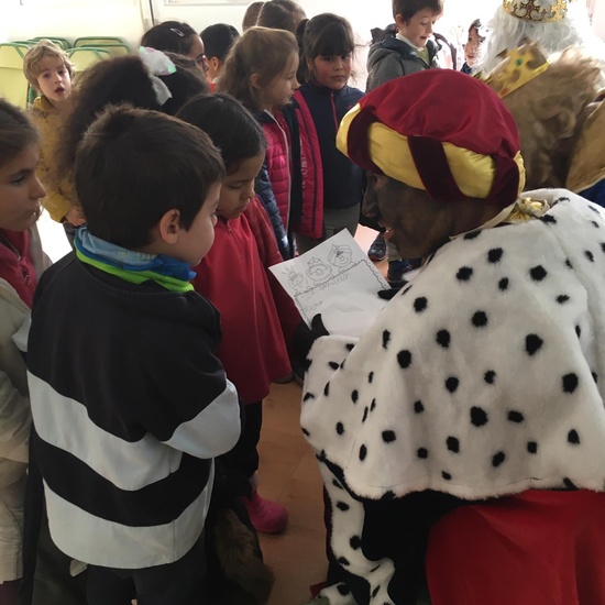 2019_12_20_Infantil 5B recibe la visita de sus Majestades_CEIP FDLR_Las Rozas 1