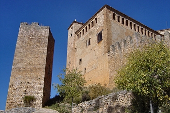 Torre albarrana. Colegiata-castillo de Alquezar. Huesca