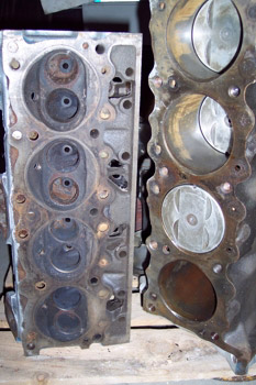 Culata y culatín de un motor de 8 cilindros en V